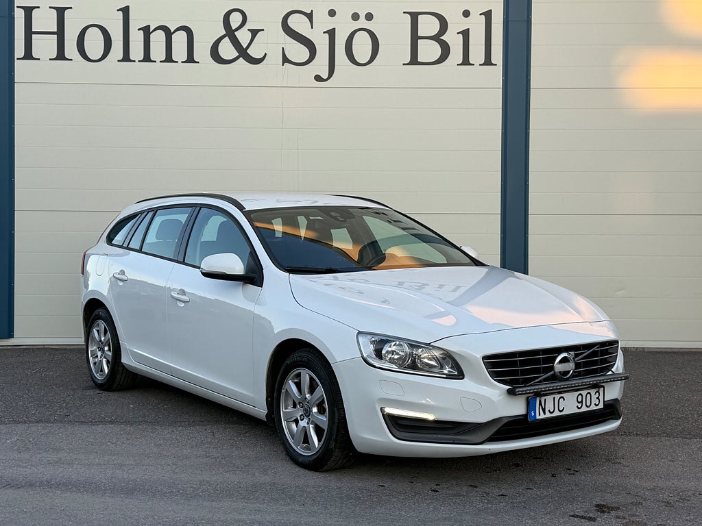 Volvo V60 T3 Limited Edition / Kamrem / Bluetooth / Ledramp /