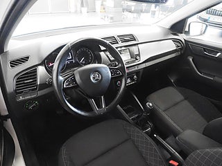 Halvkombi Skoda Fabia 12 av 22