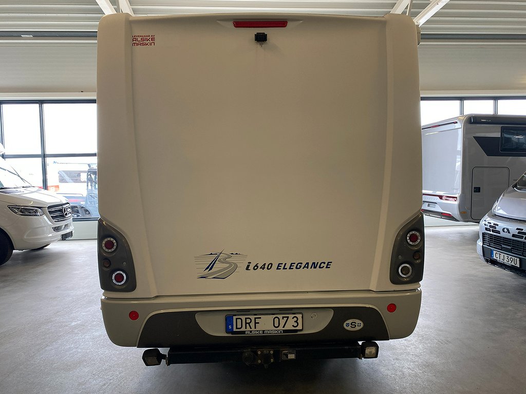 Bürstner i 640 Elegance / ALDE / Solcell / B-kort / Dragkrok - Bürstner
