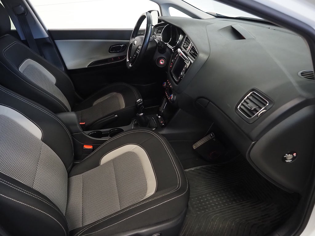 Kia Ceed _sw 1.6 CRDi 128hk Pano Kamera Navi Drag El-Stol M-Värm 2015