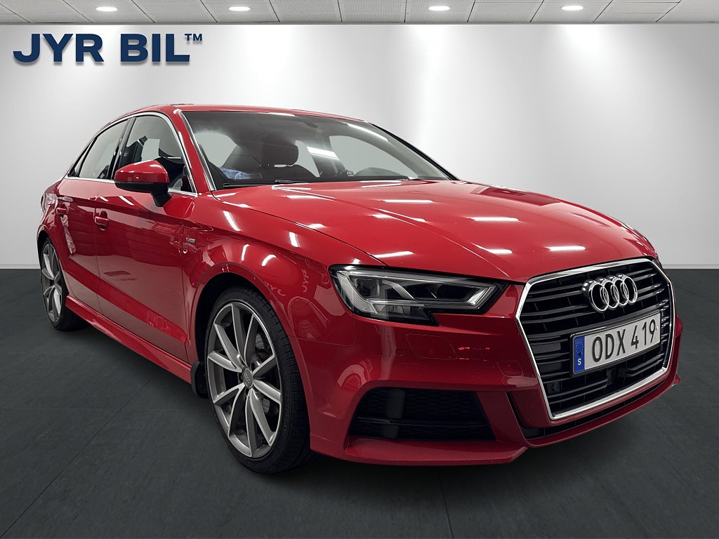 Audi A3 Sedan 2.0 TDI S Tronic S-line Cockpit / Adap-fart