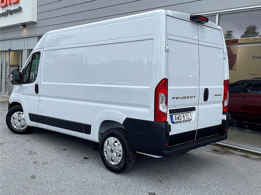 Bild på Peugeot Boxer BlueHDi 140hk Aut L2H2 - DEMO