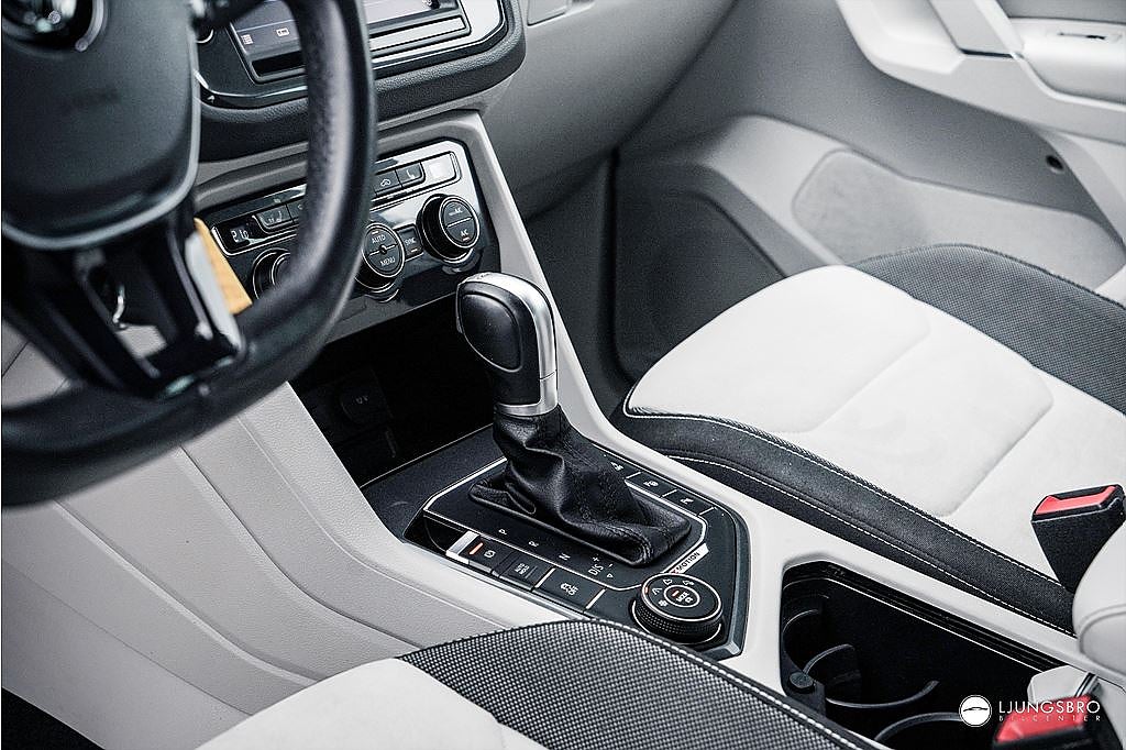 Volkswagen Tiguan 2.0 4M GT 190hk / Cockpit / Drag / B-Kamera