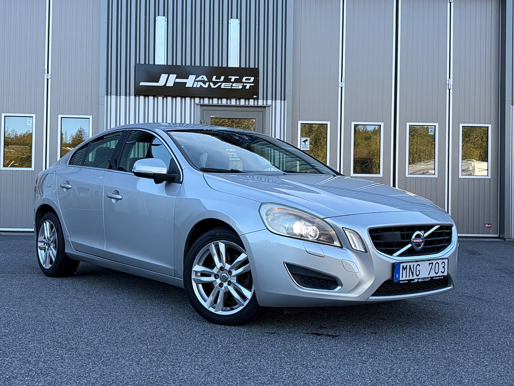 Volvo S60 D3 163 HK Summum Adaptiv Farthållare Blis Värmare Nyser