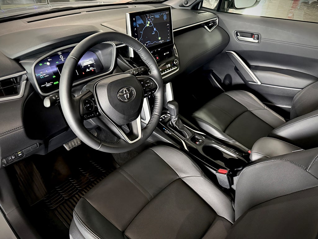Toyota Corolla Cross Hybrid AWD-i e-CVT Executive Euro 6 - bild 8