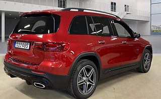 SUV Mercedes-Benz GLB 12 av 13