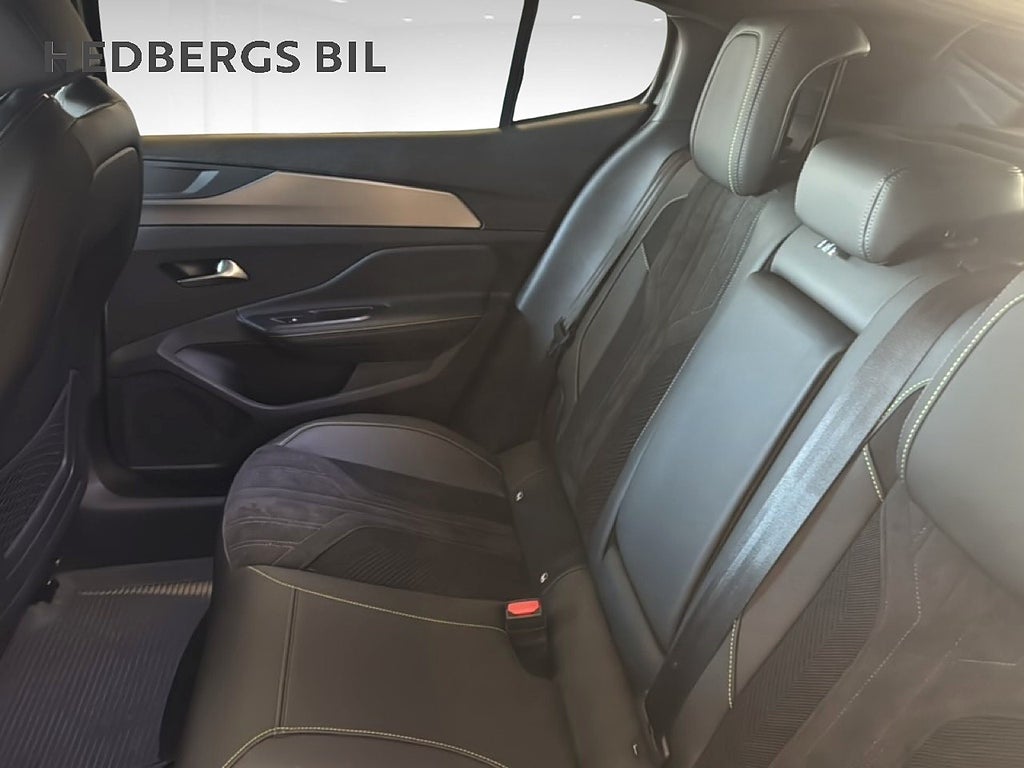 Peugeot 408 GT PHEV 225HK thumbnail