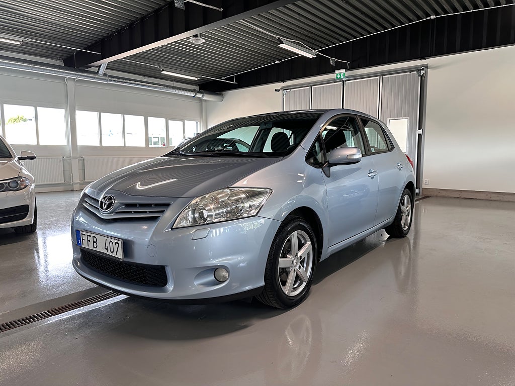 Toyota Auris 5-dörrar 1.6 Valvematic Plus Euro 5