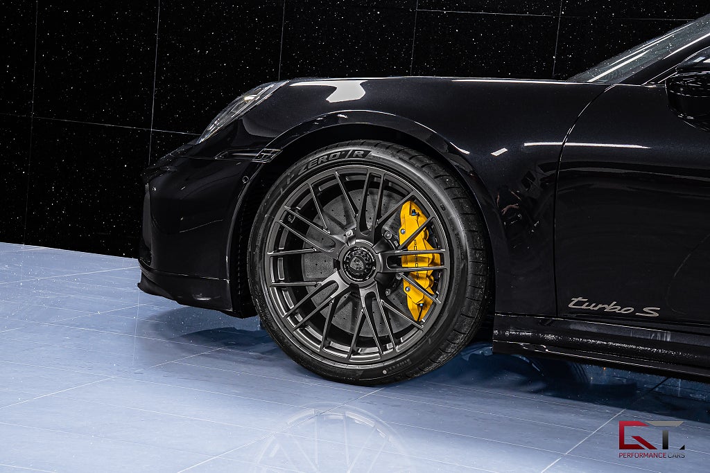 Porsche 911 992.2 Turbo S MOMS Burmester Lift Interiörpaket Glastak