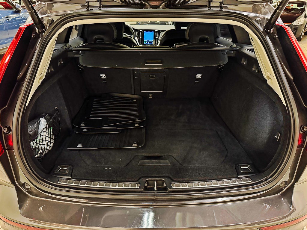 Volvo V60 Recharge T8 AWD Automat 456hk