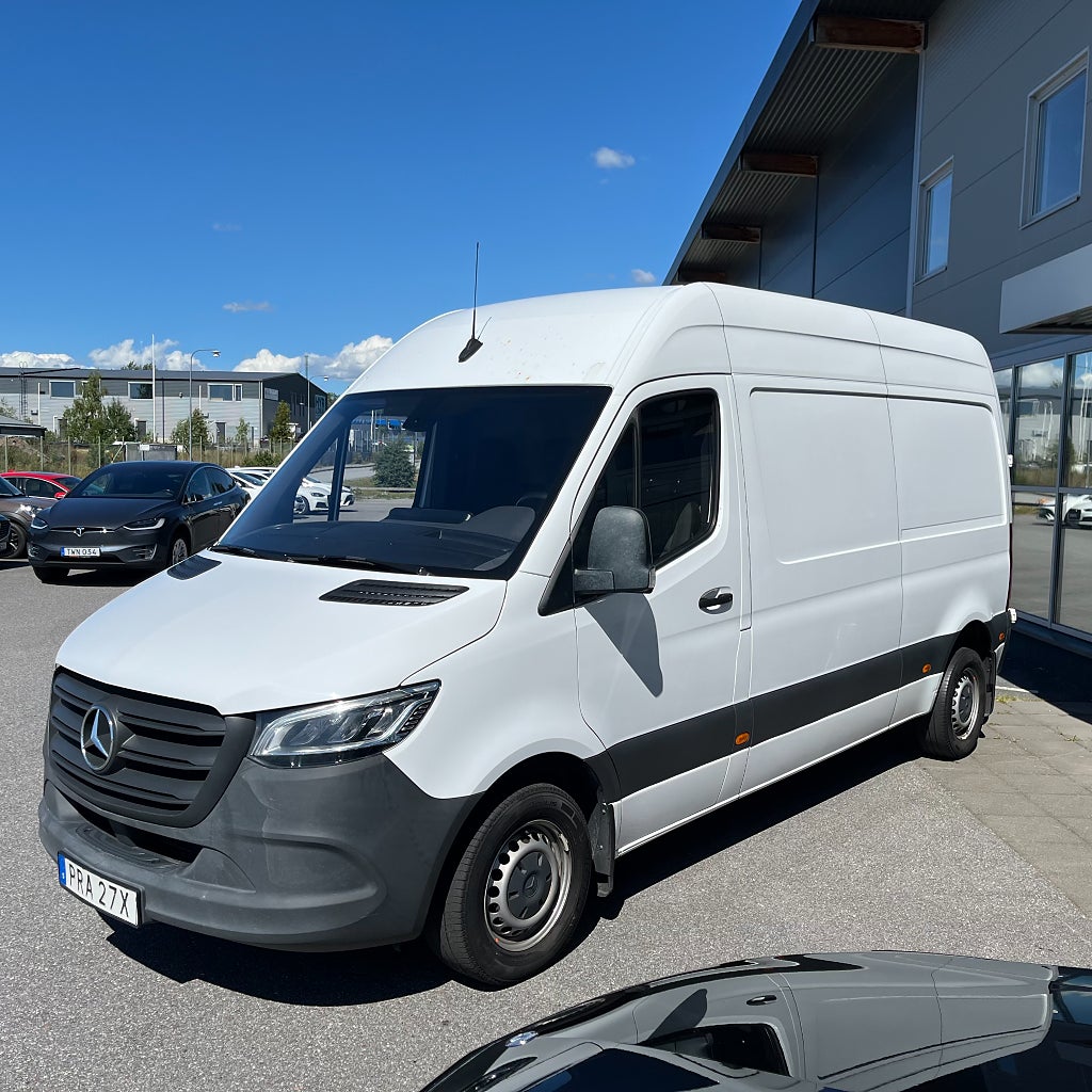 Mercedes-Benz Sprinter 211 CDI FWD Panel Van Carplay Värmare Backkamera