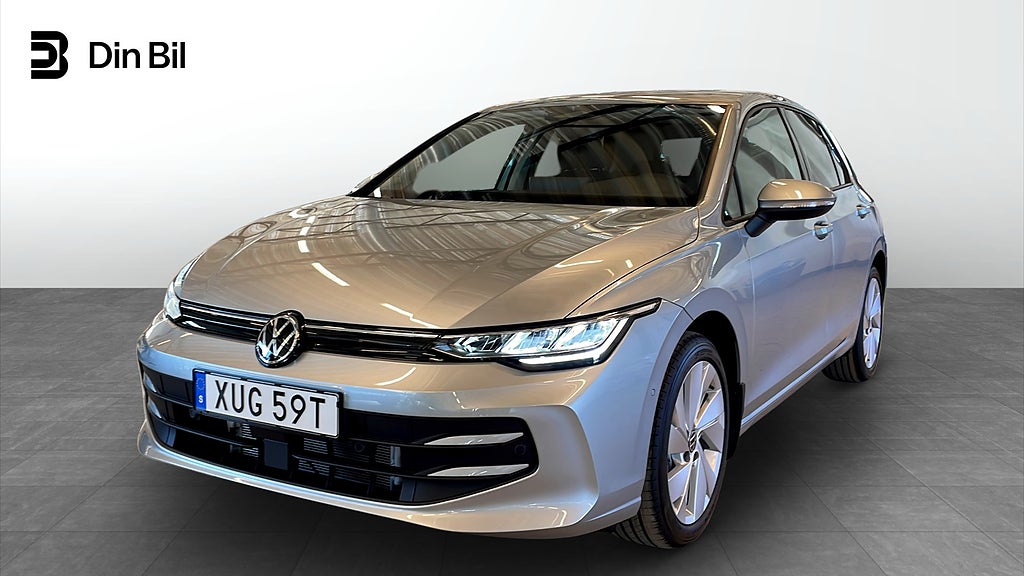 Volkswagen Golf LIFE 1.5 TSI B-Kam Digital Cockpit150 hk