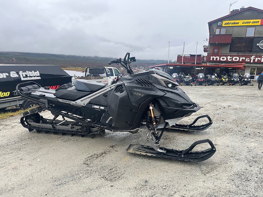 Lynx Shredder DS 3900 850 E-Tec Turbo R -24 *SKOTERNSDAG KAMPANJ 