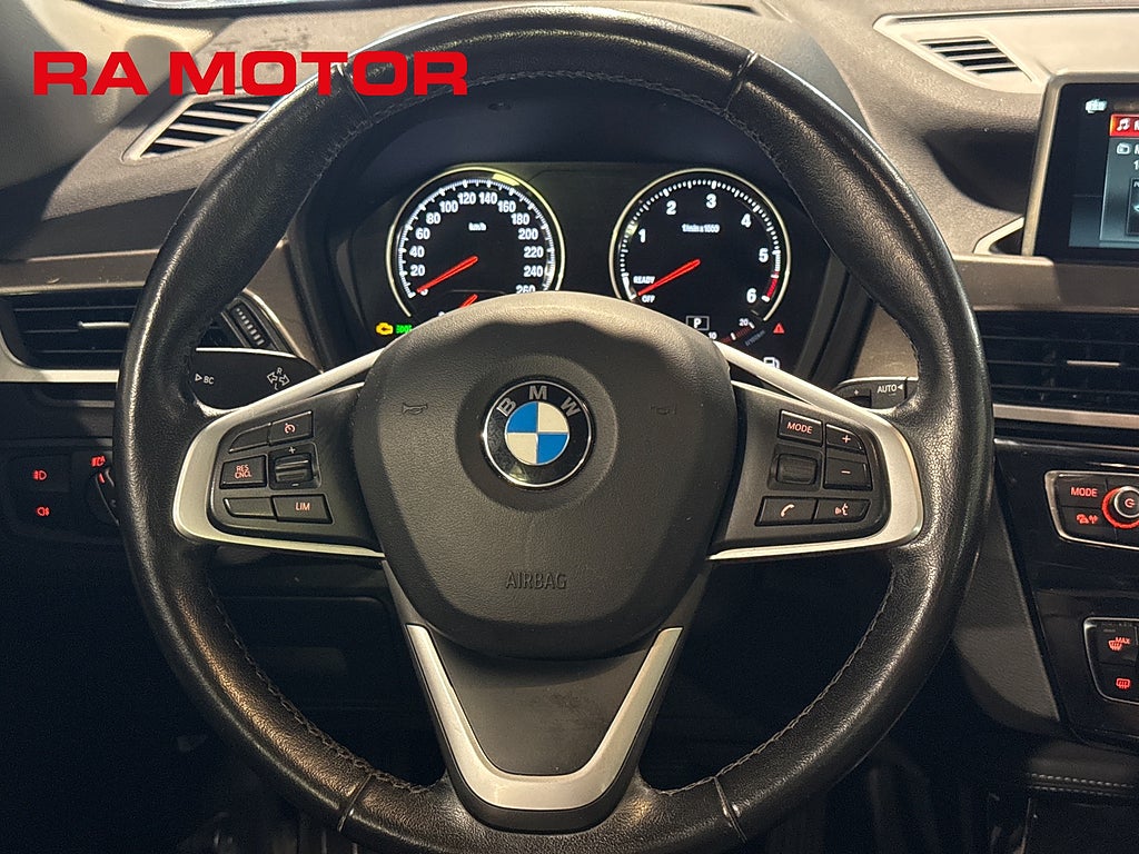 BMW X1 xDrive18d xLine | Backkamera | Navi | Skinn | Head-up 2019