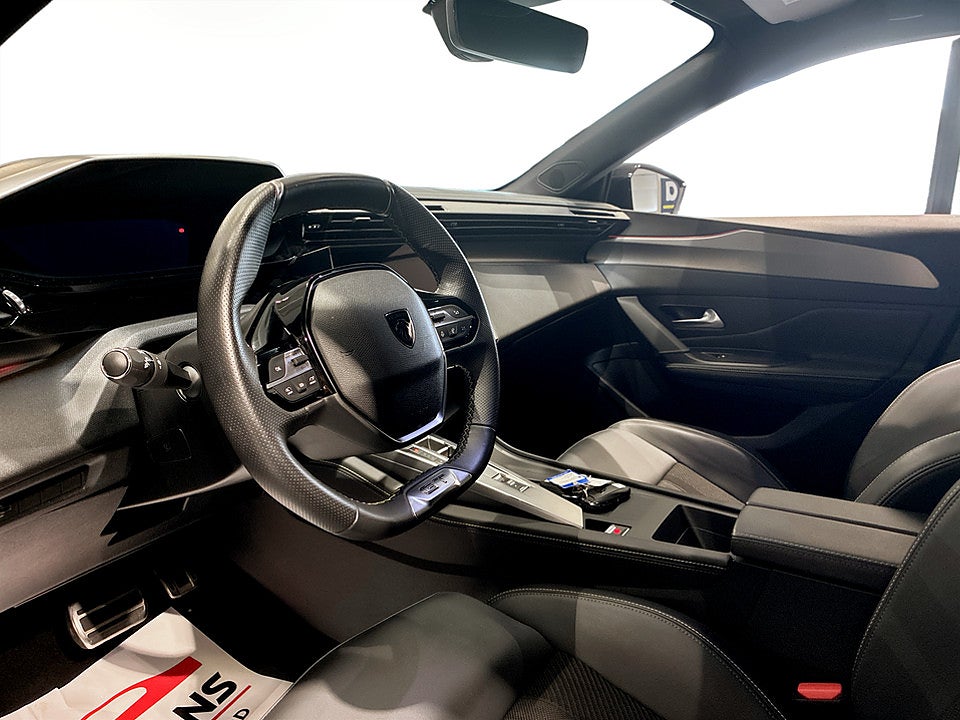 Bild på Peugeot 408 GT 1.2 PT 130hk Aut B-KAMERA CARPLAY