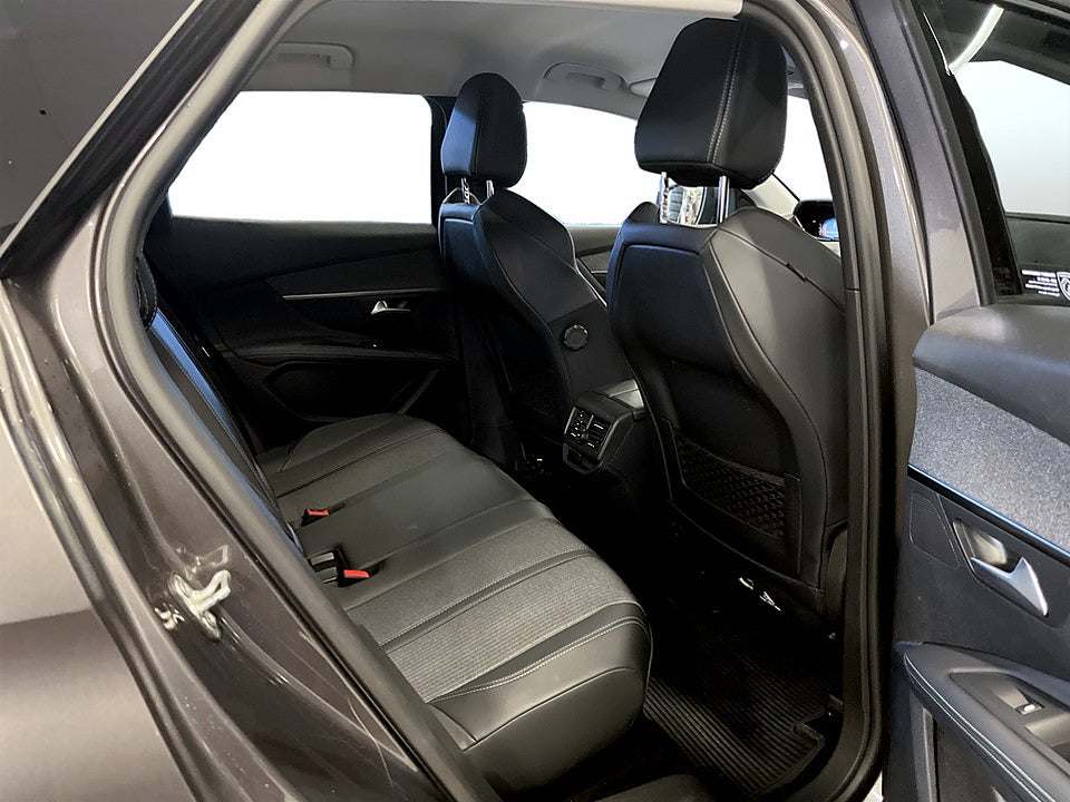 Bild på Peugeot 3008 Allure Pack 1.2 PT 130hk Aut KAMPANJRÄNTA 3,99%