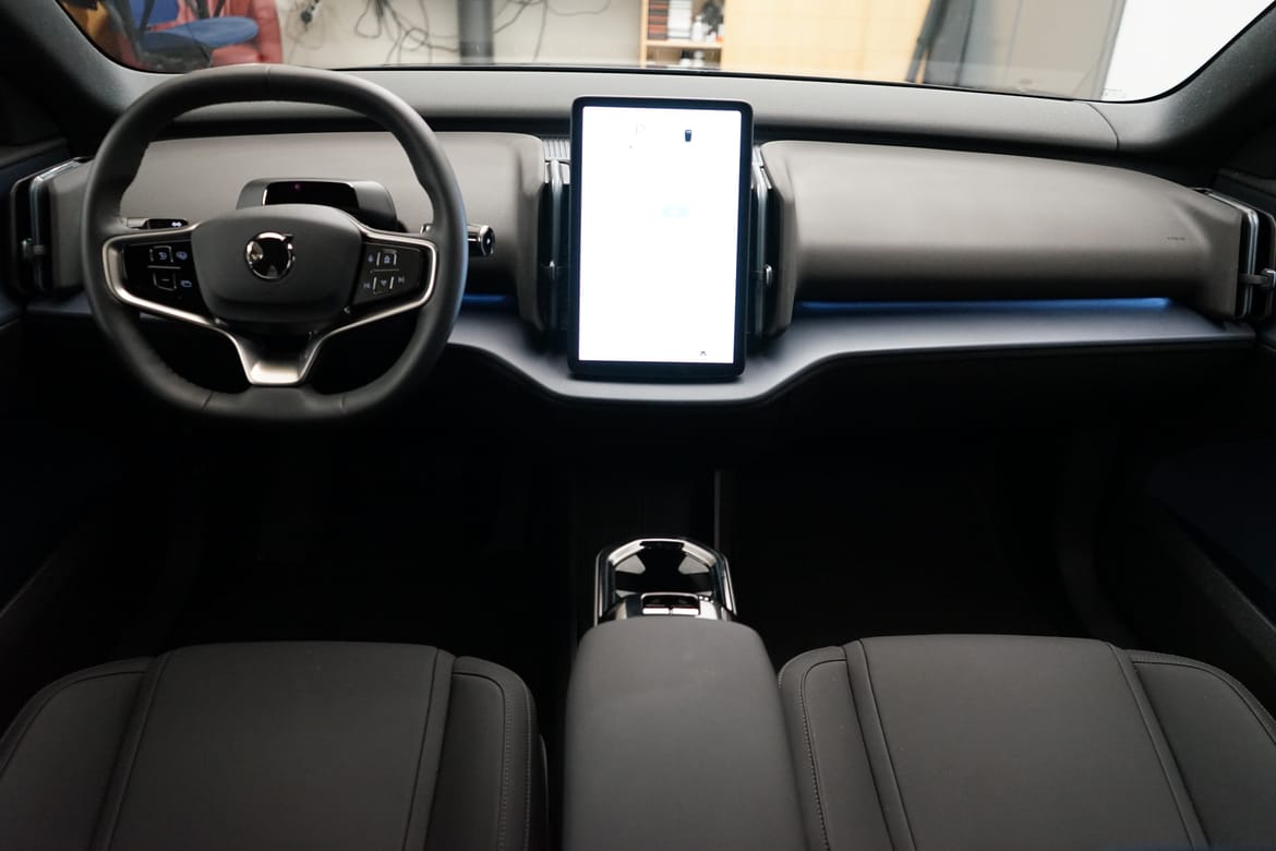 Volvo EX30 Extended Range Plus 2025, bild 5/10