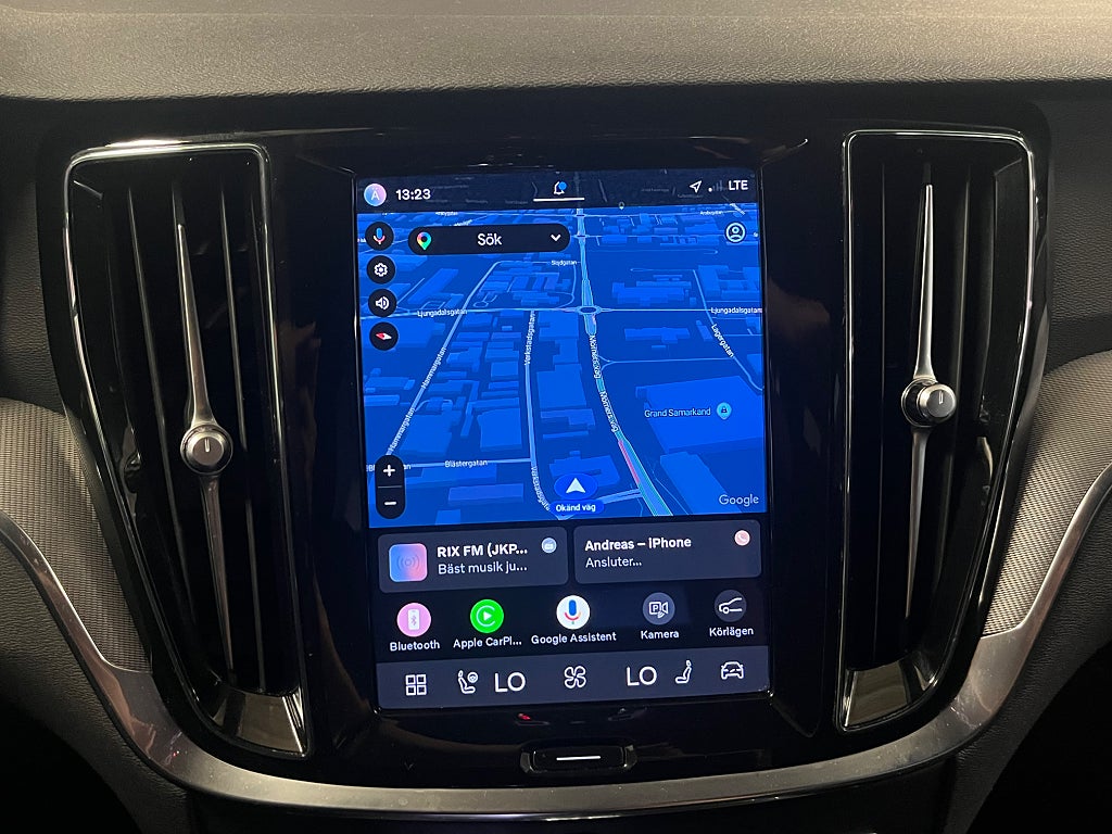 Volvo V60 Recharge T6 AWD Plus Dark 399hk H/K DRAG Orrefors NAVI bild 20