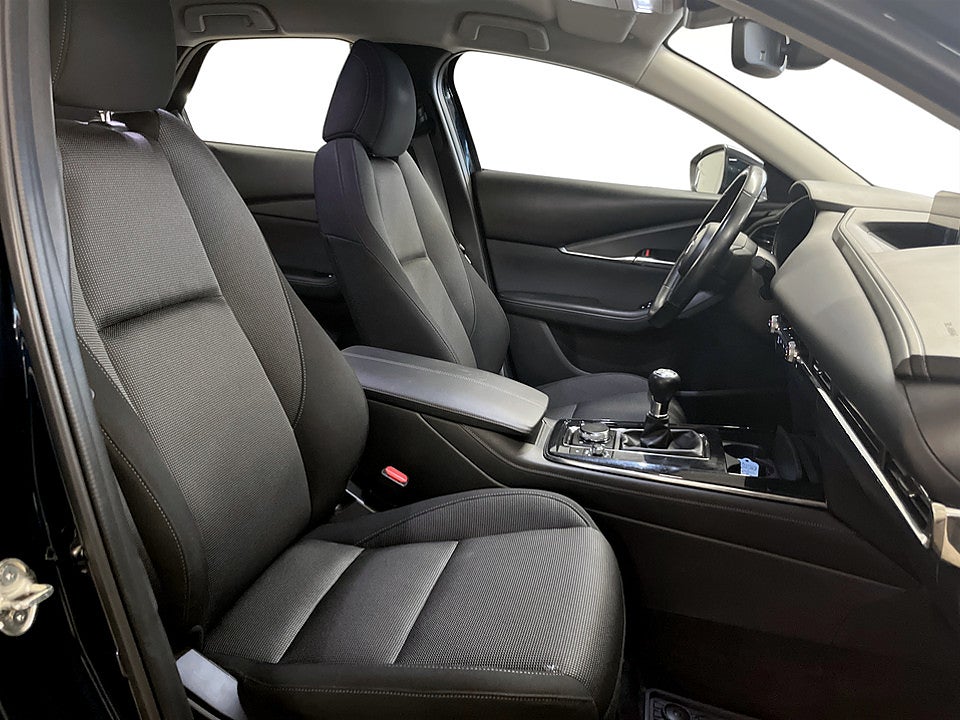 Bild på Mazda CX-30 Sky 2.0 e-SKYACTIV-G M 150hk B-KAMERA CARPLAY