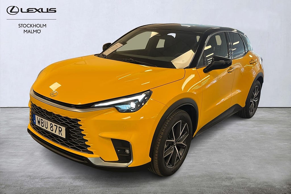Lexus LBX Emotion Premium FWD Skinn Backkamera Hotellpaket