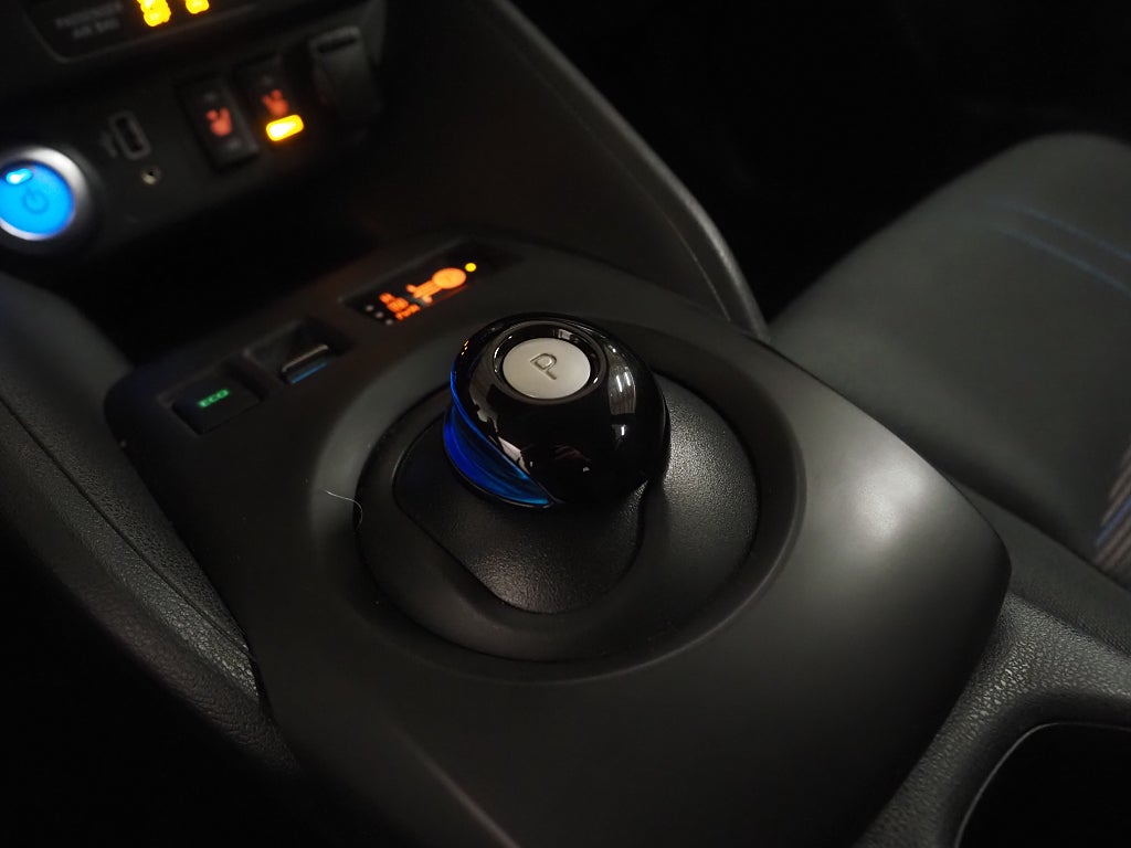 Nissan Leaf 40 kWh 150hk Acenta | Backkamera | Rattvärme | 2022