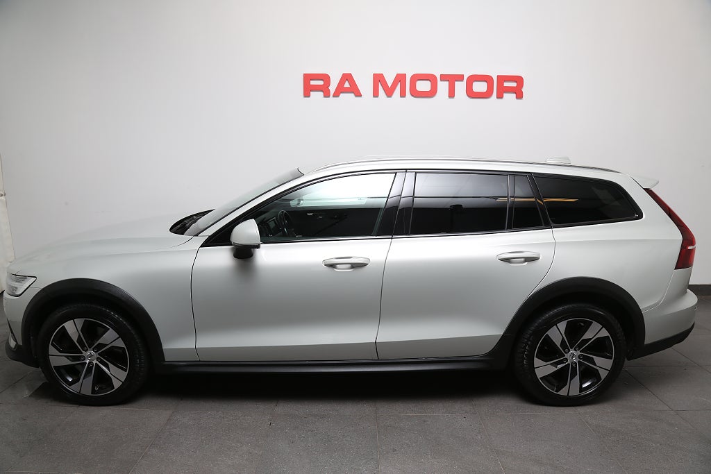 Volvo V60 Cross Country D4 190hk Adv SE ll AWD Navi Kamera Värmare Dra 2019
