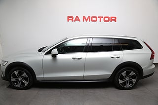 Kombi Volvo V60 Cross Country 3 av 35