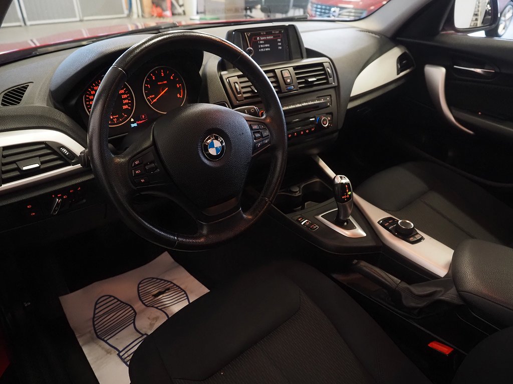 BMW 116 d 5-dörrars Steptronic  Automat P-Sensorer 2013