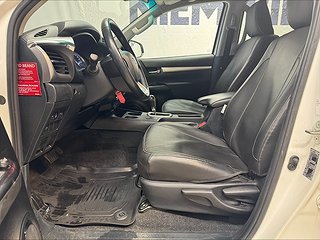 Toyota Hilux Dubbelhytt 2.4 AWD Hero MOMS/Drag/MoK/Kamera