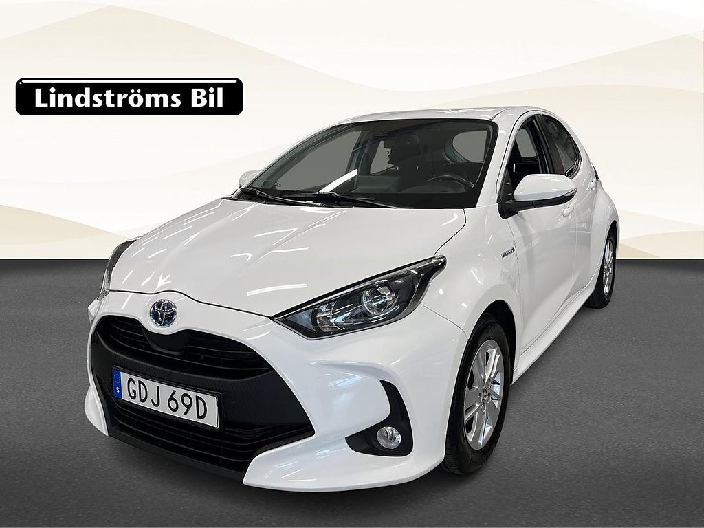 Toyota Yaris Active 1.5 116hk Hybrid S&V-hjul