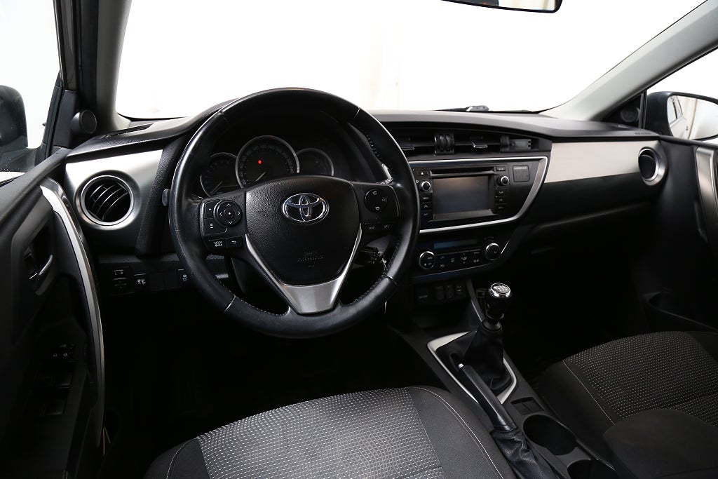 Toyota Auris 1,6 132hk Active Touring Sports Motorvärmare 2013