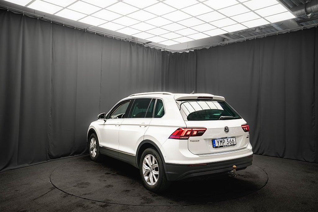 Volkswagen Tiguan TSI 4Motion LÄDER B-VÄRMARE DRAG KAMERA COCKPIT HEAD-UP