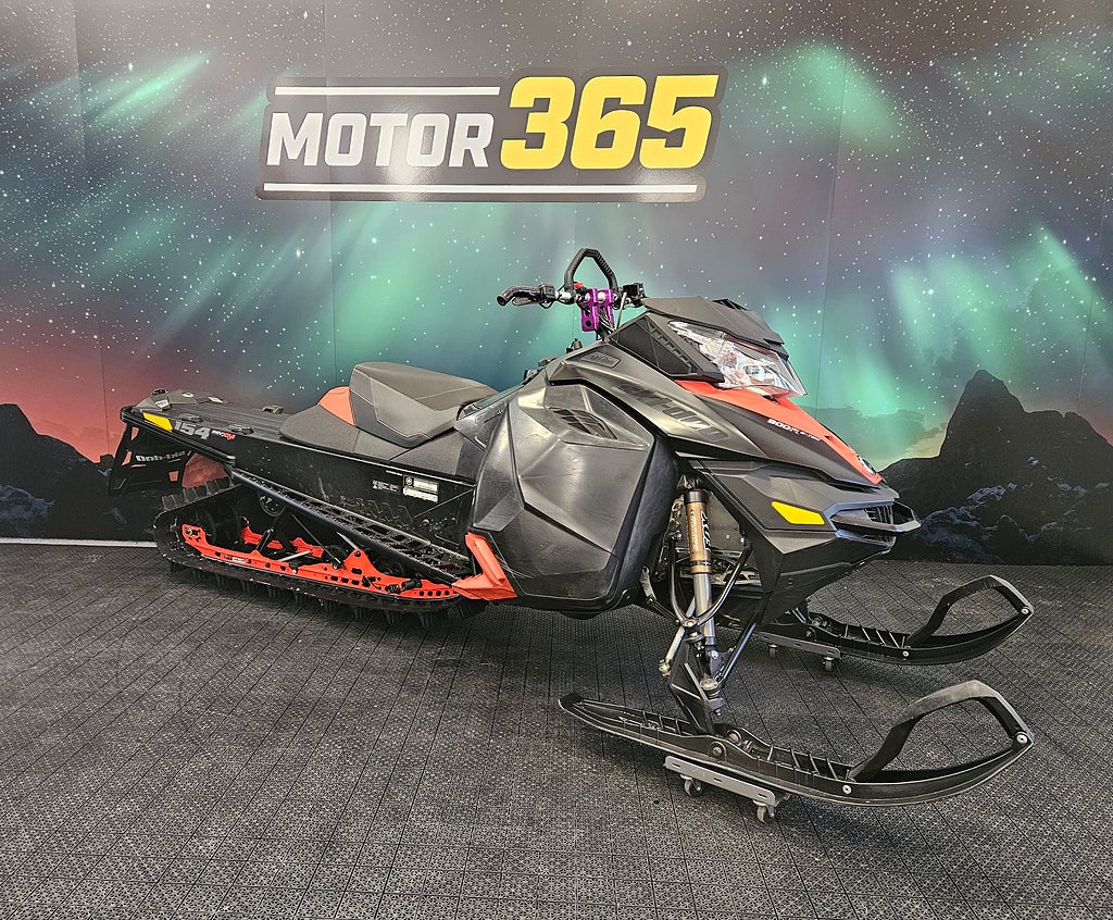 Ski-Doo SUMMIT X 800 154" • 289 MIL • 699 KR/MÅN • KÖP ONLINE 