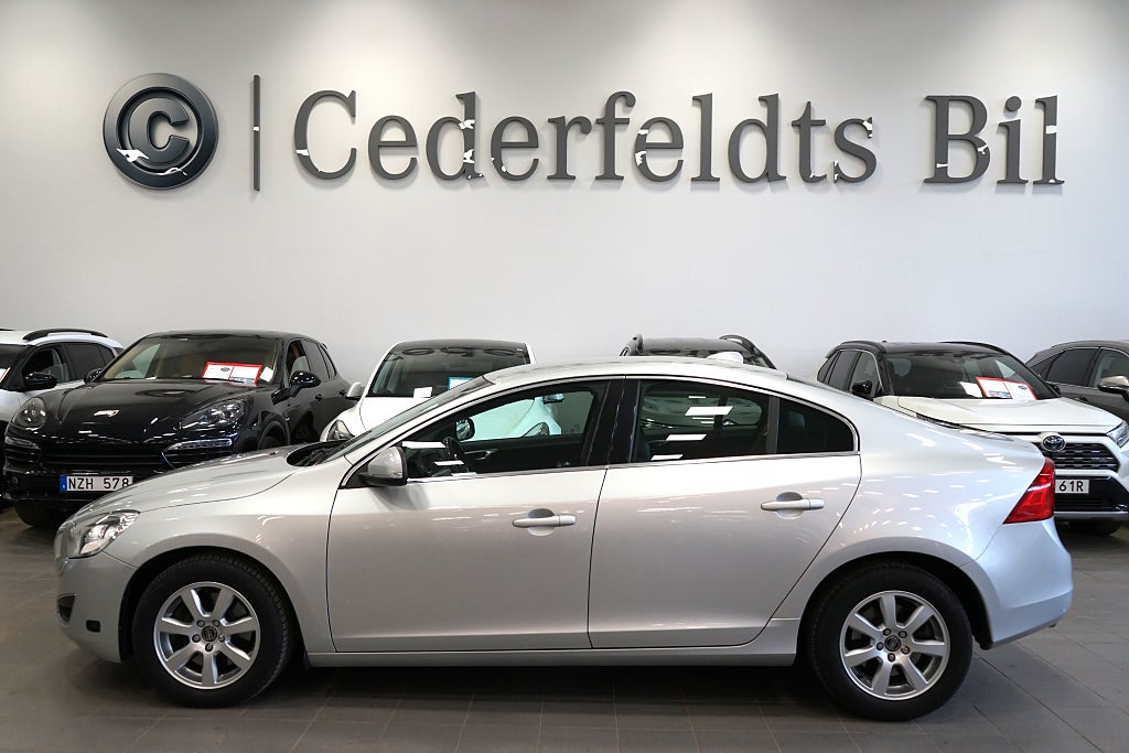 Volvo S60 D5 AWD Momentum P-Sensorer Värmare Kamrem Bytt 3,45%