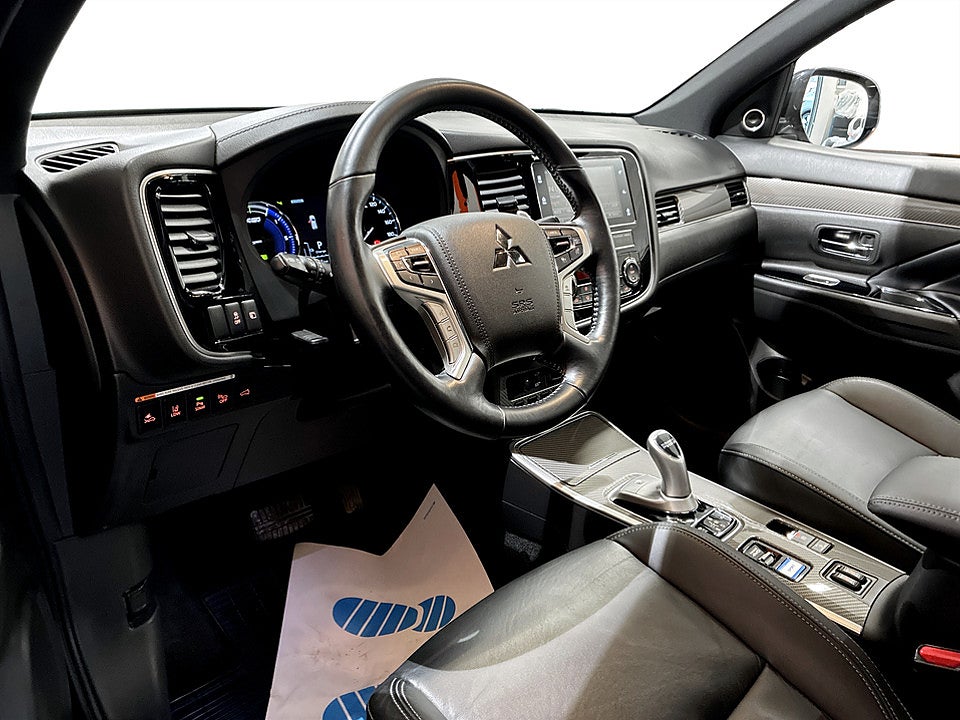 Bild på Mitsubishi Outlander PHEV 224hk Aut AWD P-SENSORER BAK