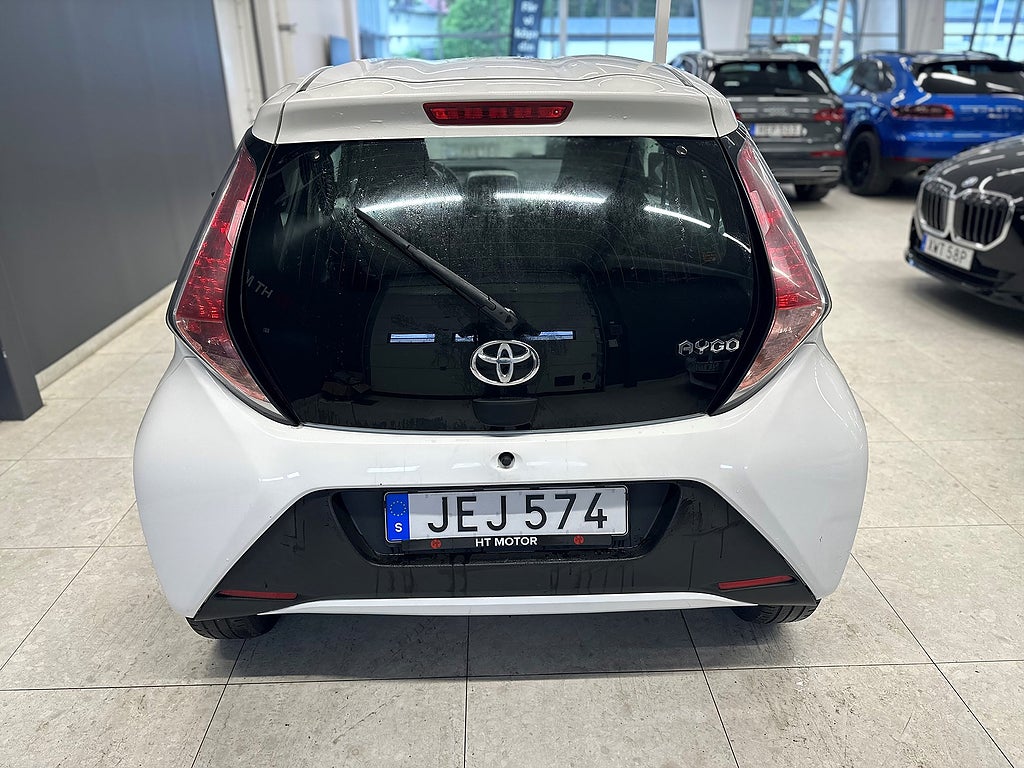 Toyota Aygo 5-dörrar 1.0 VVT-i, 69hk, 2015 X-PLAY Touch motorvärm
