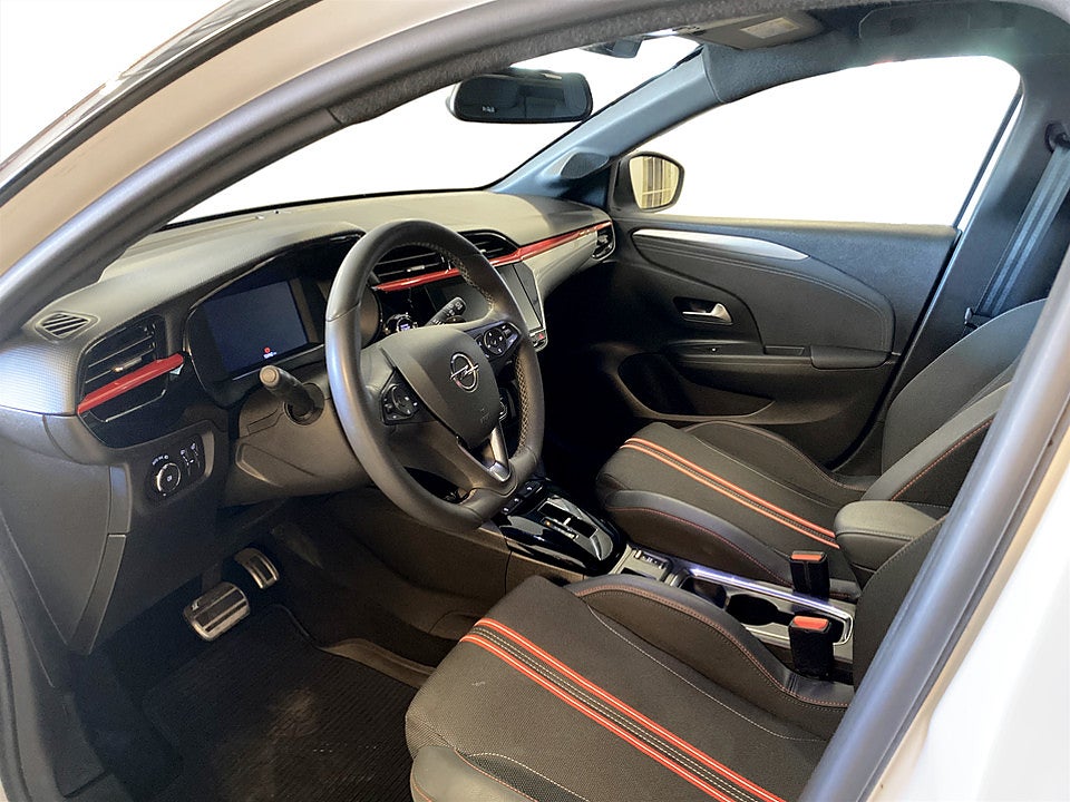 Bild på Opel Corsa GSI 1.2 PT 130hk Aut B-KAMERA CARPLAY