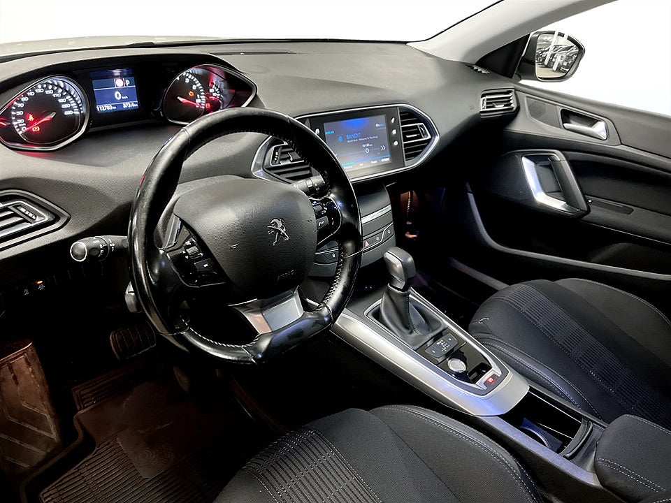 Bild på Peugeot 308 sw SW Allure 1.2 PT 130hk Aut PDC-SENSOR BLUETOOTH
