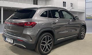 SUV Mercedes-Benz EQA 2 av 14