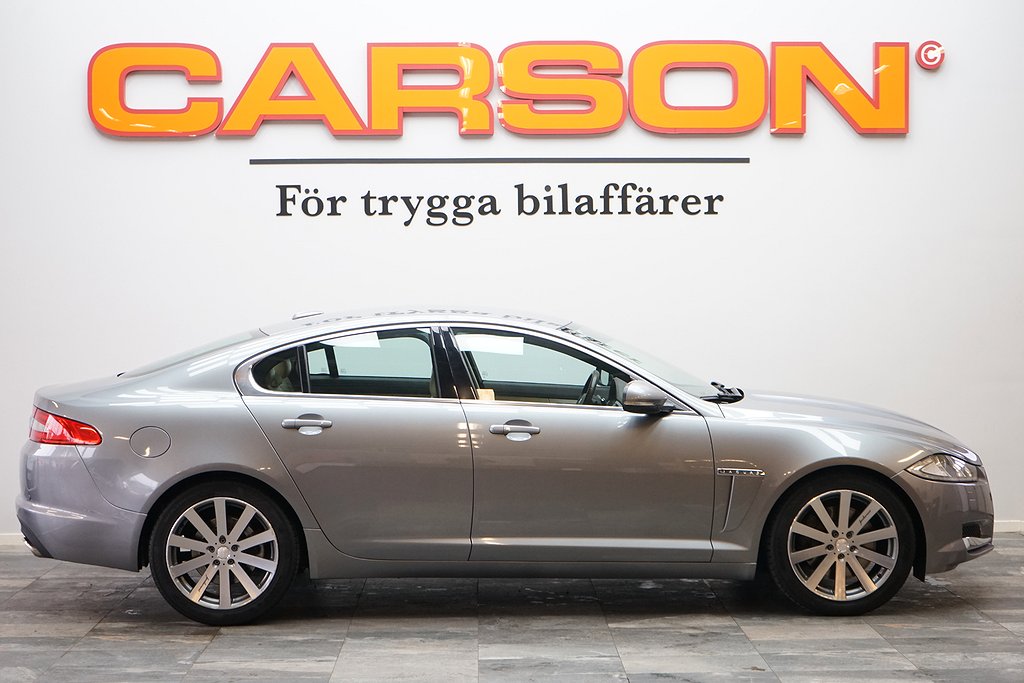 Jaguar XF 3.0 V6 Navi Läder Backkamera Svensksåld! 3.0 V6 Navi Läder Backkamera Svensksåld!