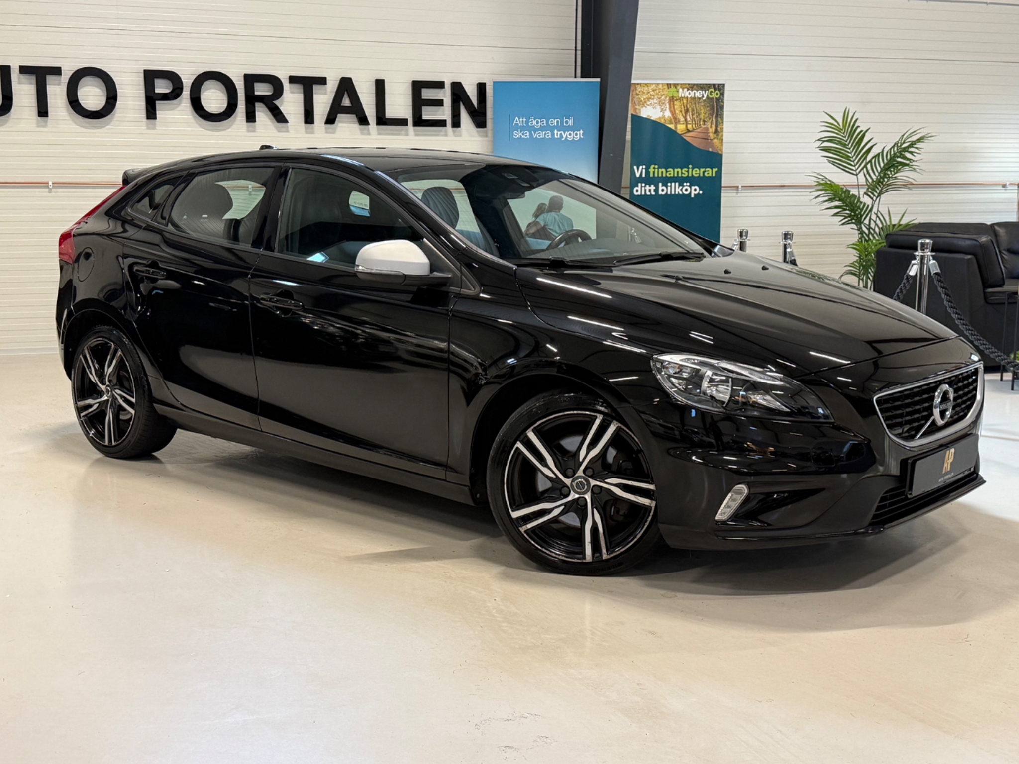 Volvo V40 2017, bild 2/40