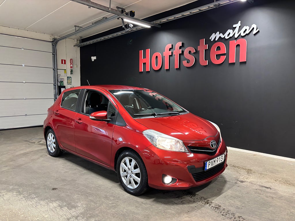 Toyota Yaris 5-dörrar 1.33 Dual VVT-i Active | Backkamera | 