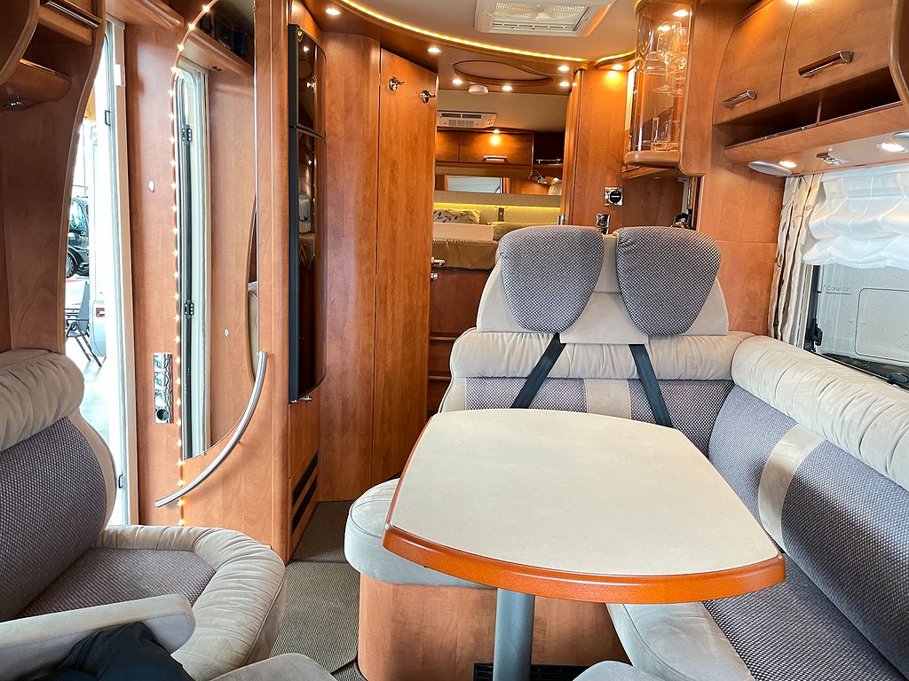 Carthago Chic C-line 2 4.8 / AC bodel / Solcell / Auto 150hk - Carthago