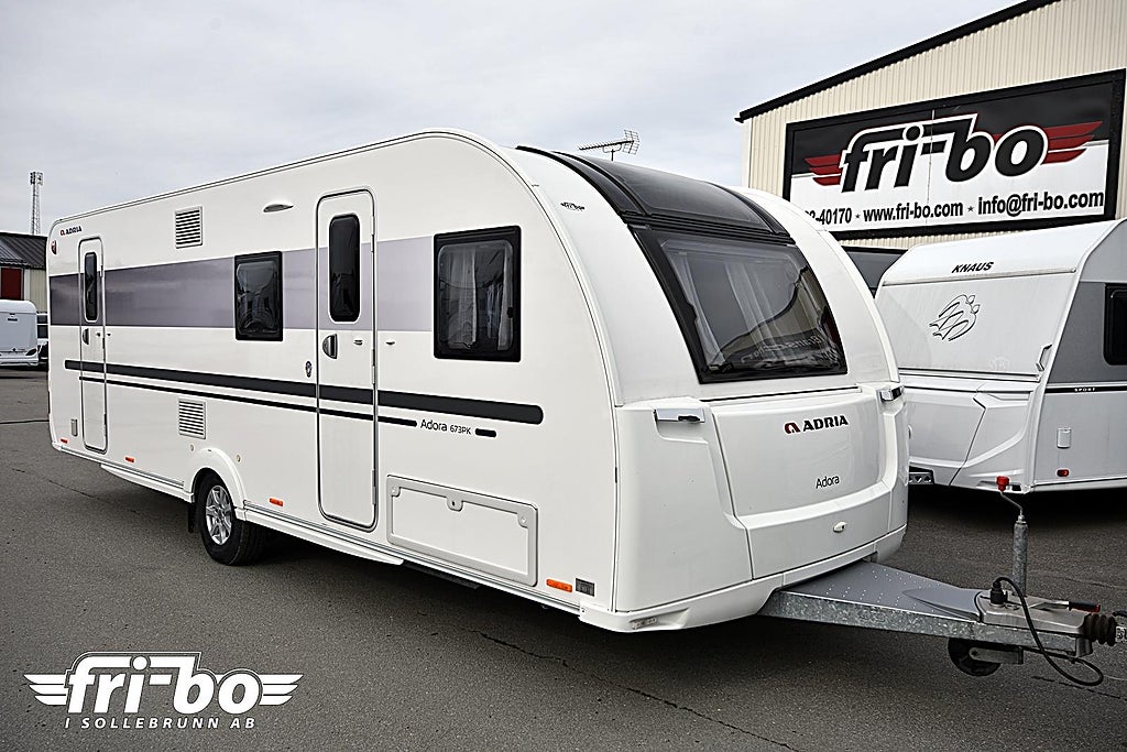 Adria 673 PK Adora, Barnkammare