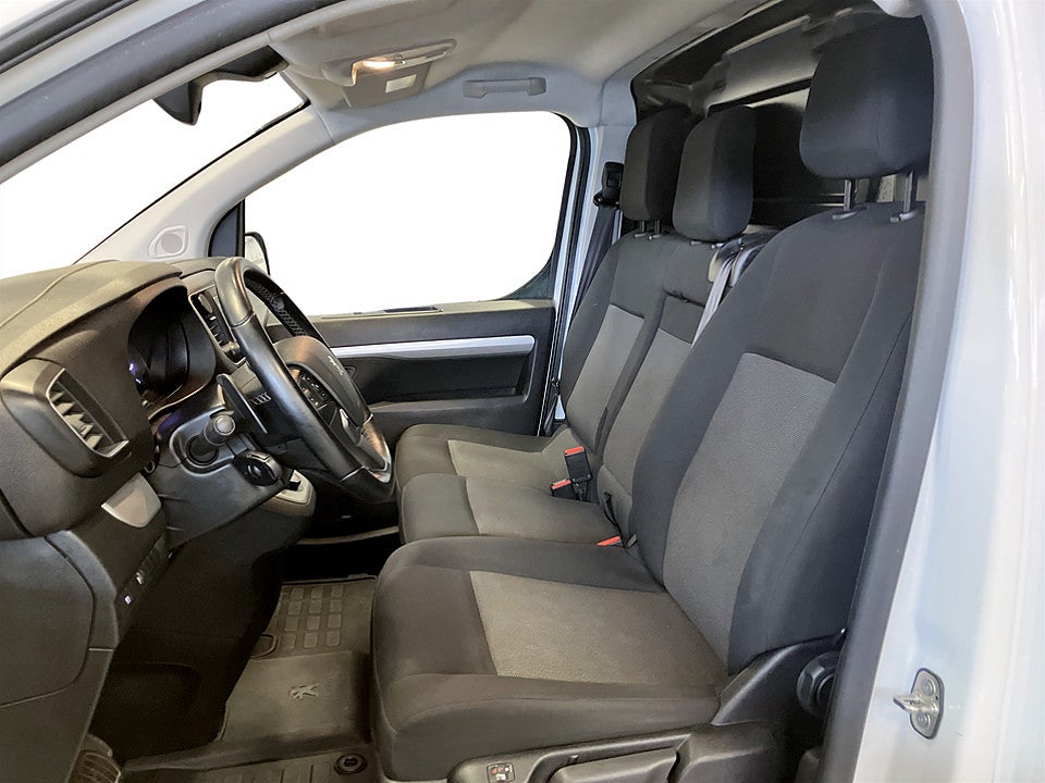 Bild på Peugeot Expert PRO+ 2.0 BHDi 145hk Aut L3 DRAG B-KAMERA