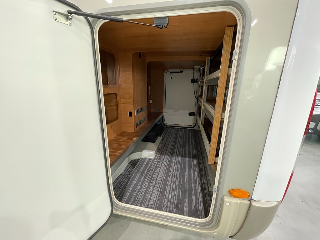 Bürstner Elegance 710 / Kedja / ALDE / AC bodel / Solcell  - Bürstner