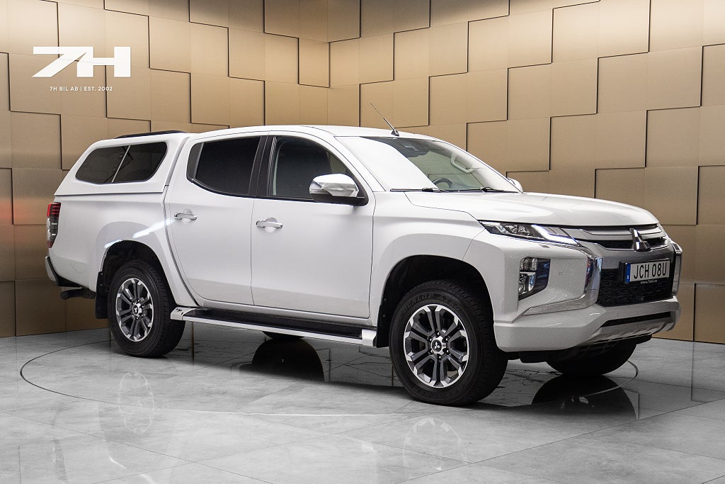 Mitsubishi L200 Dubbelhytt 2.2 Di-D 4WD Moms / Kåpa / Drag / 360 / Värm