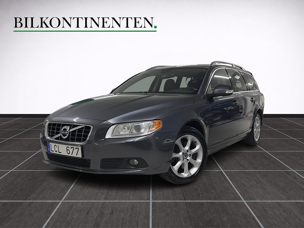 Volvo V70 D5 AWD Summum Värmare Skinn Drag High Performance Sound