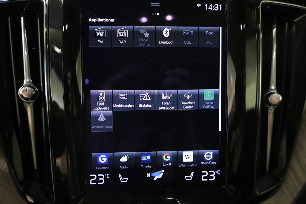 Volvo XC60 Recharge T6 AWD Inscription Orrefors Pano Drag H&K Navi 2021