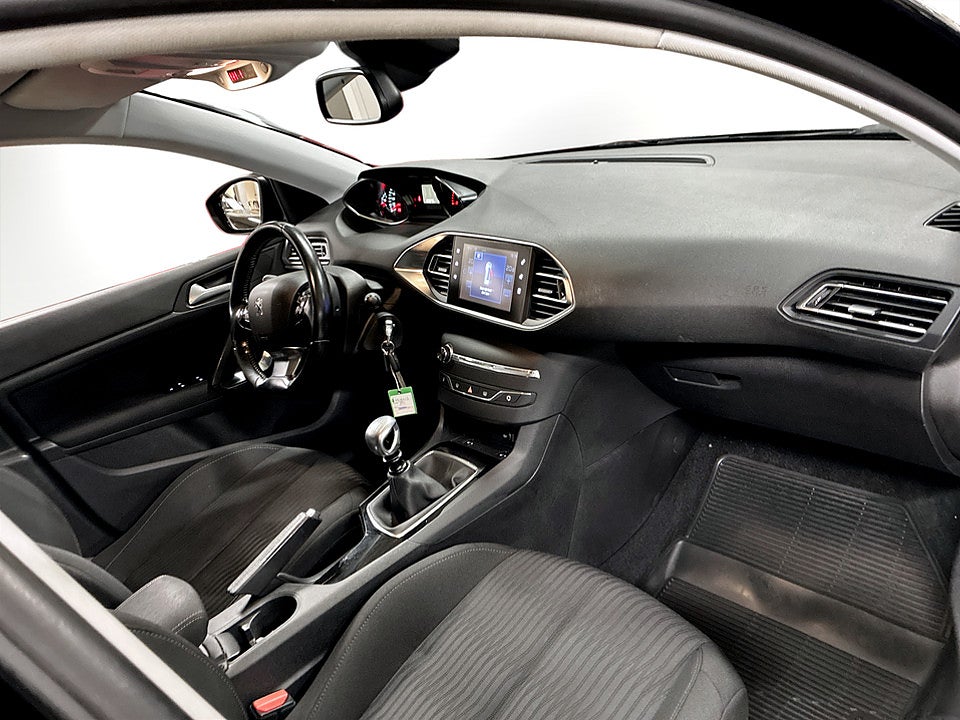 Bild på Peugeot 308 SW Classique 1.6 BlueHDi 120hk BACKSENSORER